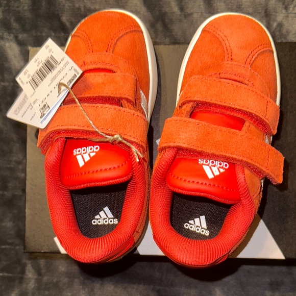 NWT Adidas VI Court 3.0 Red Core White Kids Shoes (Size 8) - Picture 6 of 8